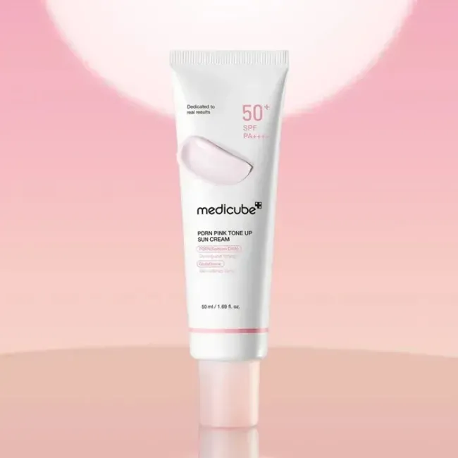 Medicube - Сонцезахисний тонуючий крем з полінуклеотидами PDRN Pink Tone Up Sun Cream SPF50+ PA++++