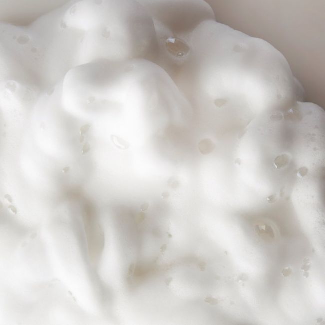 Bioelements Flash Foam Cleanser Очищуюча пінка для всіх типів шкіри