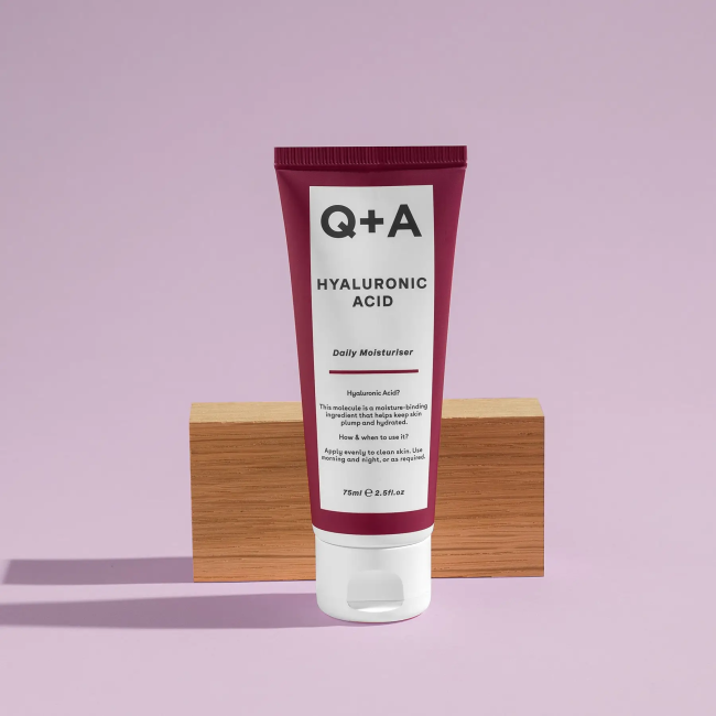 Q+A – Зволожуючий крем з гіалуроновою кислотою Hyaluronic Acid Daily Moisturiser