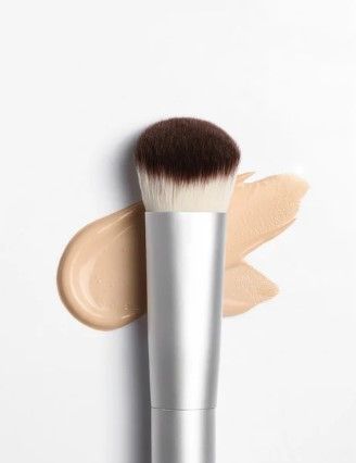 MAKEUP BRUSH Flawless foundation