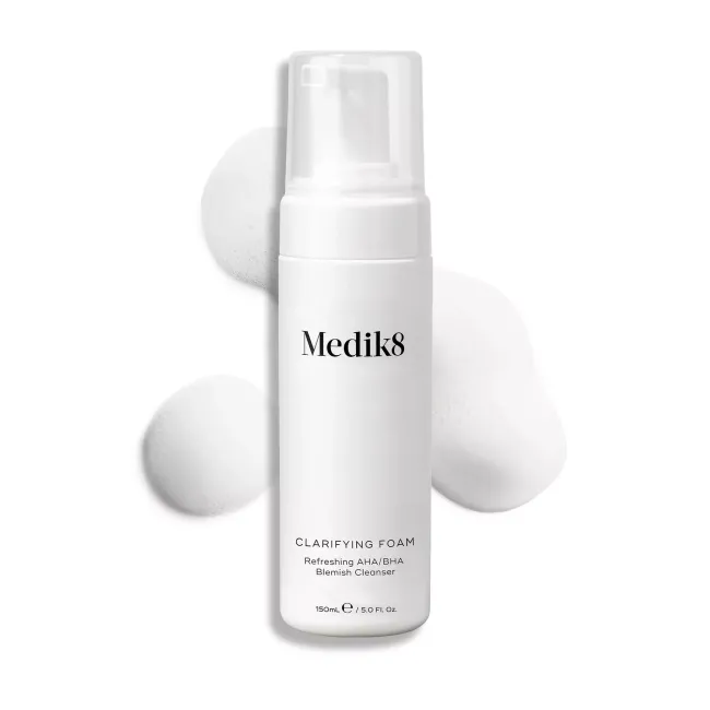 CLARIFYING FOAM Medik8 – Очищаюча пінка для жирної проблемної шкіри