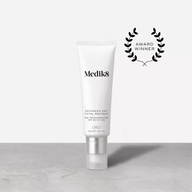 ADVANCED DAY TOTAL PROTECT Medik8 - Денний зволожуючий крем з SPF 30