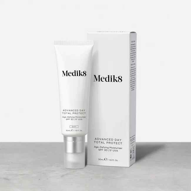 ADVANCED DAY TOTAL PROTECT Medik8 - Денний зволожуючий крем з SPF 30