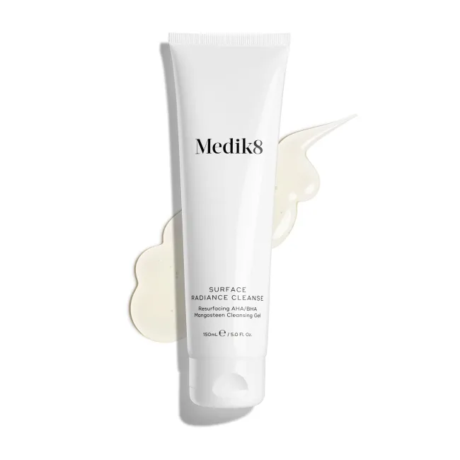 SURFACE RADIANCE CLEANSE Medik8 - Очищаючий гель з АНА-кислотами та екстрактом мангостану