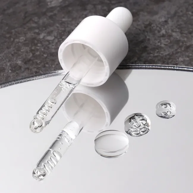 LIQUID PEPTIDES Medik8 - Рідкі пептиди з технологією косметичних дронів