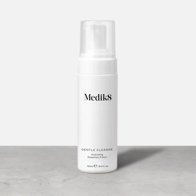 GENTLE CLEANSE Medik8 - Очищаюча пінка для усіх типів шкіри