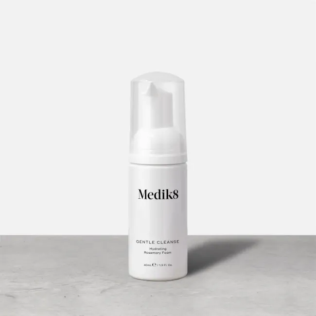 GENTLE CLEANSE Medik8 - Очищаюча пінка для усіх типів шкіри