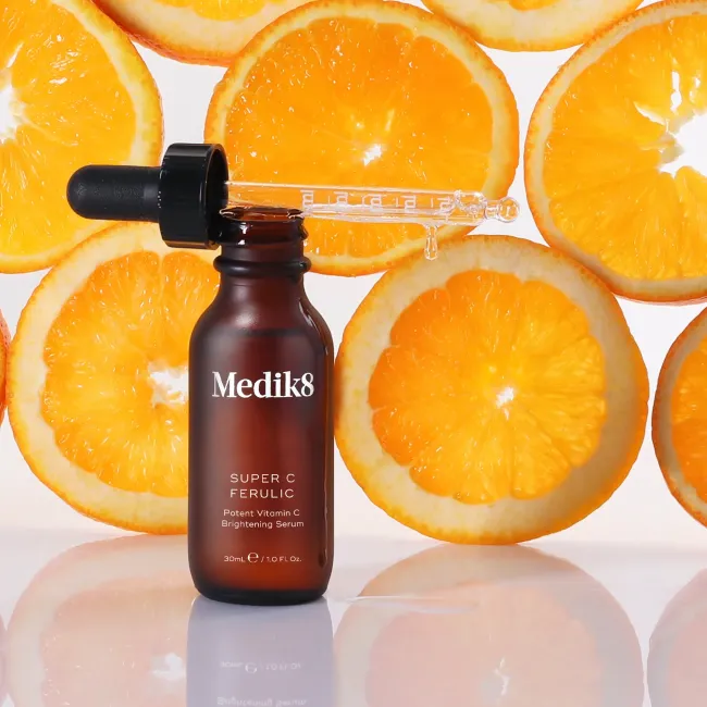 SUPER C FERULIC Medik8 - Сироватка з вітаміном С та феруловою кислотою