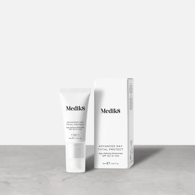 ADVANCED DAY TOTAL PROTECT Medik8 - Денний зволожуючий крем з SPF 30
